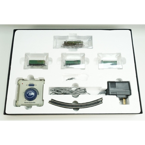 47 - Boxed Graham Farish by Bachmann N scale 370-185 A Day at the Races train set, appears complete