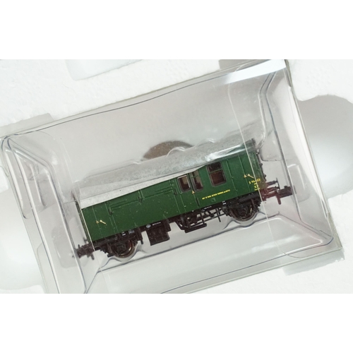 47 - Boxed Graham Farish by Bachmann N scale 370-185 A Day at the Races train set, appears complete