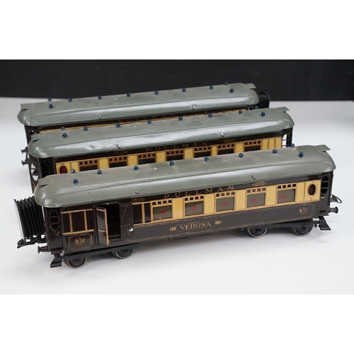 189 - Six Hornby O gauge coaches to include 3 x GWR Coaches featuring 2 x No. 4073 All 3rd Brake End Coach... 