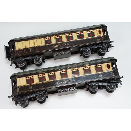 189 - Six Hornby O gauge coaches to include 3 x GWR Coaches featuring 2 x No. 4073 All 3rd Brake End Coach... 