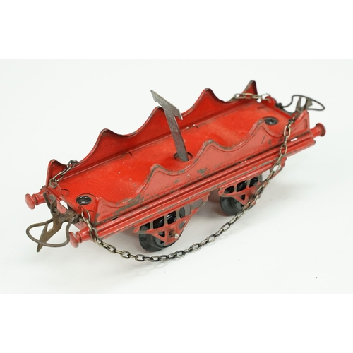 191 - 12 Hornby O gauge items of rolling stock to include Glass Lined Milk Dairies Milk Tank, Cadburys Cho... 