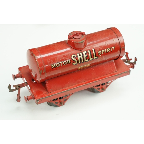 191 - 12 Hornby O gauge items of rolling stock to include Glass Lined Milk Dairies Milk Tank, Cadburys Cho... 