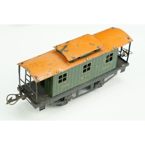 191 - 12 Hornby O gauge items of rolling stock to include Glass Lined Milk Dairies Milk Tank, Cadburys Cho... 