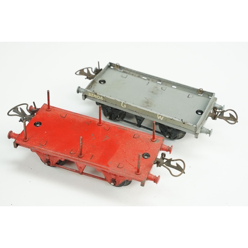 192 - 21 Hornby O gauge items of rolling stock to include Crawford's Biscuits Wagon, Snow Plough in two-to... 