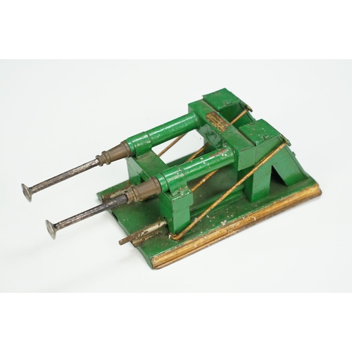 195 - Two Hornby O gauge clockwork locomotives to include 4-4-4 & 4-4-2, both with repainting, plus a quan... 
