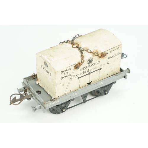 196 - 15 Hornby O gauge items of rolling stock to include Colmans Mustard Van, Palethorpes van, Royal Dayl... 
