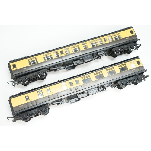 203 - Group of Triang / Hornby OO gauge model railway to include GWR 8751 0-6-0 locomotive, breakdown cran... 