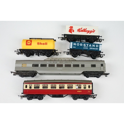 212 - Collection of boxed Triang OO gauge model railway to include R1X Electric Passenger Train set, R119 ... 