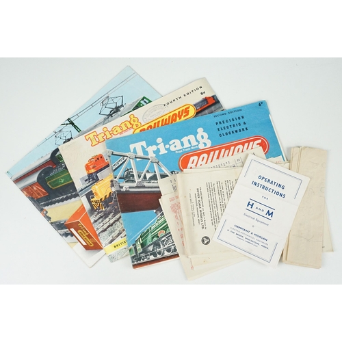 212 - Collection of boxed Triang OO gauge model railway to include R1X Electric Passenger Train set, R119 ... 