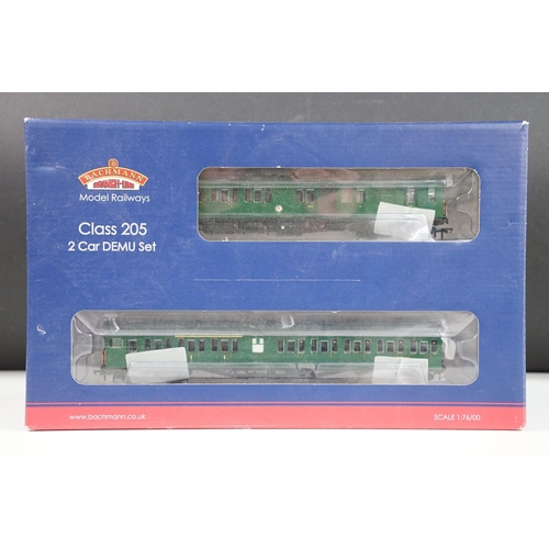 217 - Boxed Bachmann OO gauge 31-235Z Class 205 2H Thumper Two Car DEMU BR green (V) set produced exclusiv... 