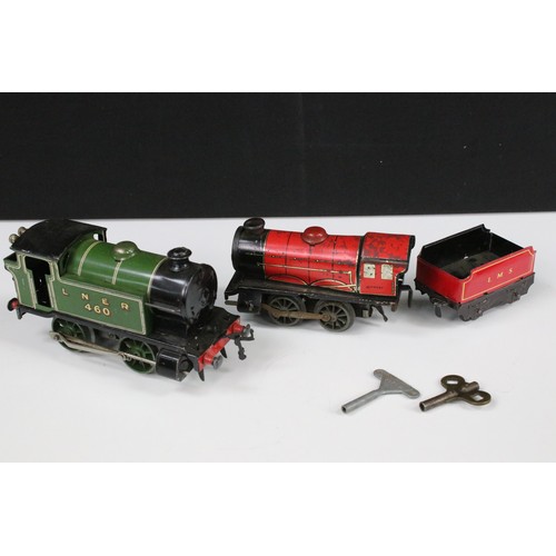 198 - Two Hornby O gauge clockwork locomotives to include Type 101 0-4-0 LNER 460 Tank Loco in green and T... 