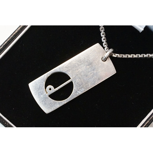 199A - Silver Dunhill pendent on silver chain