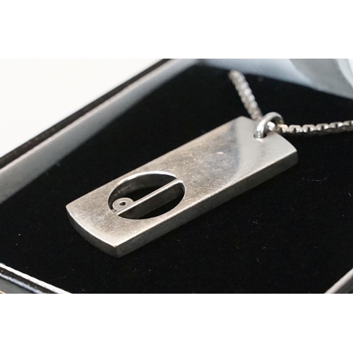 199A - Silver Dunhill pendent on silver chain