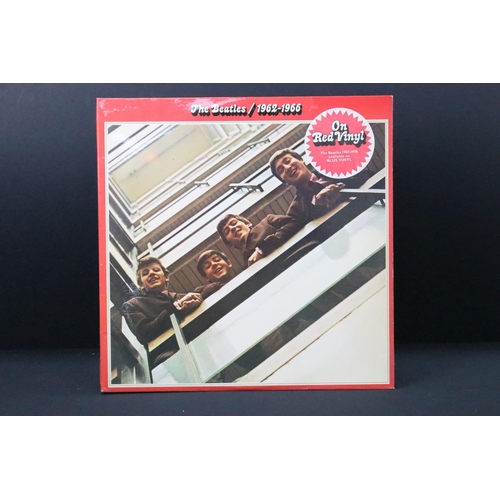 200 - Vinyl - 4 The Beatles albums to include: Abbey Road (Apple - PCS 7088, misaligned Apple sleeve, Her ... 