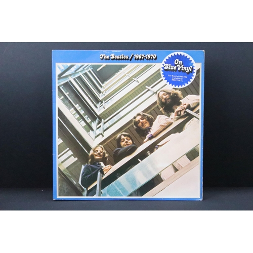 200 - Vinyl - 4 The Beatles albums to include: Abbey Road (Apple - PCS 7088, misaligned Apple sleeve, Her ... 