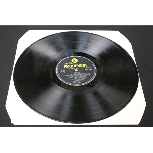 200 - Vinyl - 4 The Beatles albums to include: Abbey Road (Apple - PCS 7088, misaligned Apple sleeve, Her ... 