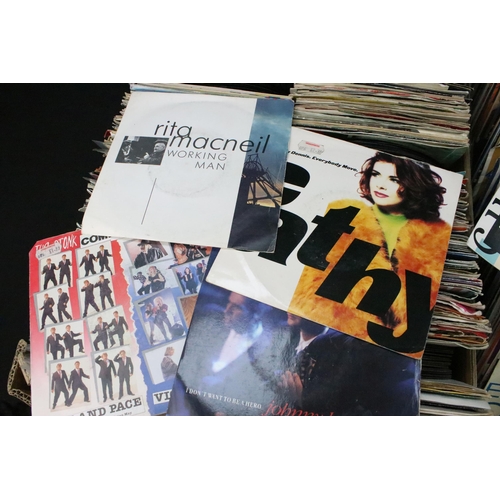 496 - Vinyl - Approx 900 Rock & Pop 7