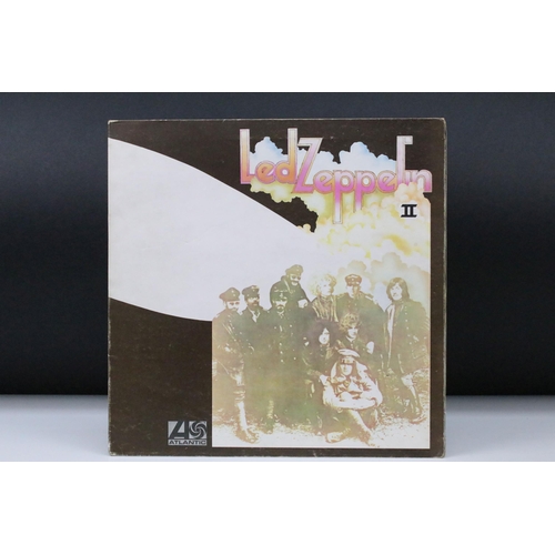 22 - Vinyl - Led Zeppelin II LP on Atlantic Records 588198. UK 1969 2nd pressing with Lemon Song credit a... 