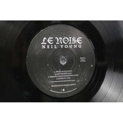 27 - Vinyl - Neil Young – Le Noise LP on Reprise Records – 525956-1. Original USA 2010 1st pressing with ... 