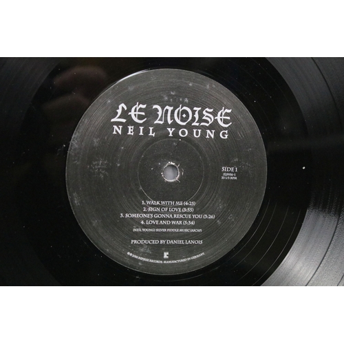 27 - Vinyl - Neil Young – Le Noise LP on Reprise Records – 525956-1. Original USA 2010 1st pressing with ... 