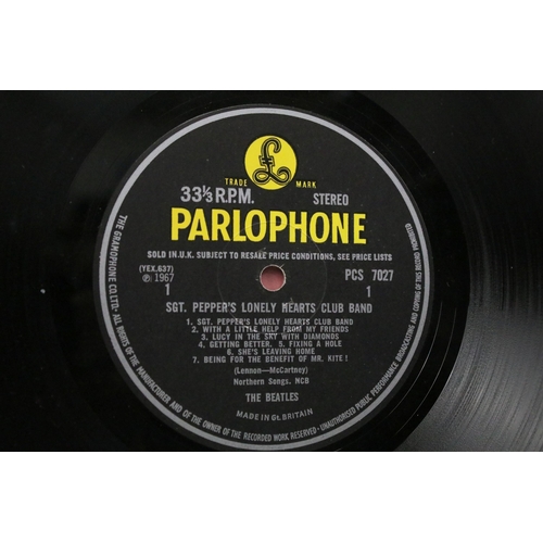 29 - Vinyl - The Beatles Sgt Pepper (PCS 7027) stereo pressing. The Gramophone Co and Sold In UK to label... 