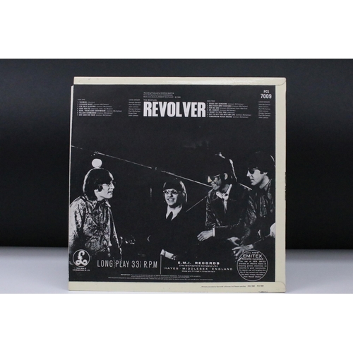 30 - Vinyl - The Beatles Revolver LP (PCS 7009) stereo pressing. The Gramophone Co Ltd and Sold In UK to ... 