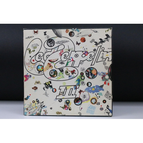 32 - Vinyl - Led Zeppelin III LP on Atlantic Records 2401 002. Plum labels, no Peter Grant credit, 2401.0... 