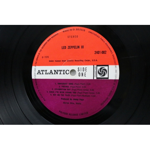 32 - Vinyl - Led Zeppelin III LP on Atlantic Records 2401 002. Plum labels, no Peter Grant credit, 2401.0... 