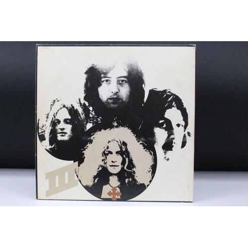 32 - Vinyl - Led Zeppelin III LP on Atlantic Records 2401 002. Plum labels, no Peter Grant credit, 2401.0... 