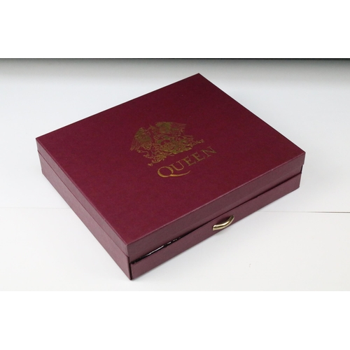 52 - CD / Memorabilia - Queen – Box Of Tricks box set on Star Direct. All contents as new and contained i... 