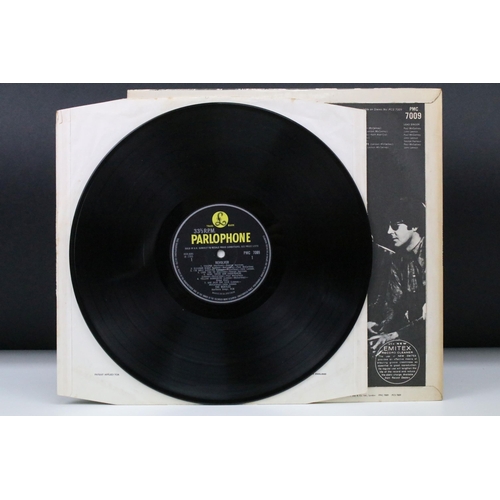 6 - Vinyl - The Beatles Revolver LP on Parlophone Records PMC 7009. Original UK 605-2 / 606-1 matrices, ... 