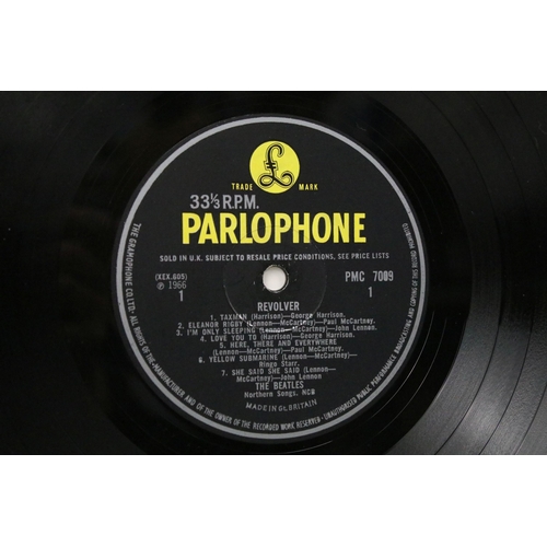 6 - Vinyl - The Beatles Revolver LP on Parlophone Records PMC 7009. Original UK 605-2 / 606-1 matrices, ... 