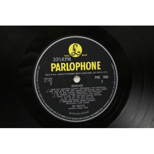 6 - Vinyl - The Beatles Revolver LP on Parlophone Records PMC 7009. Original UK 605-2 / 606-1 matrices, ... 