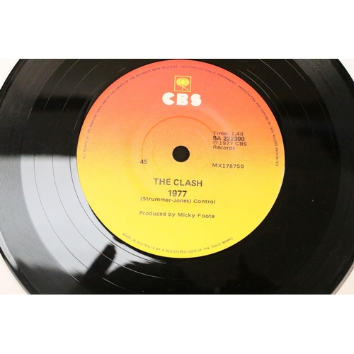 1005 - Vinyl - The Clash – White Riot on CBS BA 222300 original Australian 1977 1st press with picture slee... 