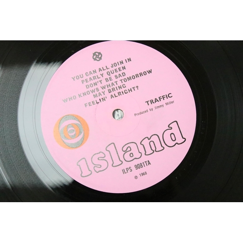 189 - Vinyl - 2 Traffic LPs to include self titled (Island Records ILPS 9081, bullseye labels, booklet att... 