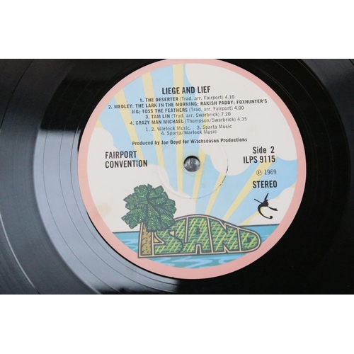 486 - Vinyl - 3 original UK pressing albums by Fairport Convention to include:  Unhalfbricking (Island - I... 