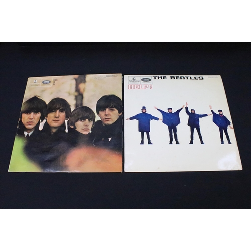 521 - Vinyl - 10 The Beatles LPs to include Please Please Me (yellow Parlophone), Sgt Pepper (red flame in... 