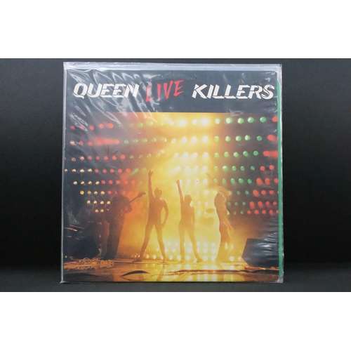 469 - Vinyl - 8 albums by Queen to include: Queen (3U / 3U), A Night At The Opera (embossed sleeve, 2/3 ma... 