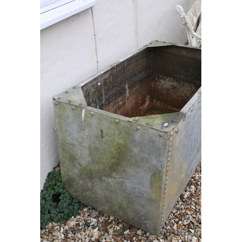 554 - 20th century galvanised steel studded water trough, H 62cm, W 121cm , D 61cm