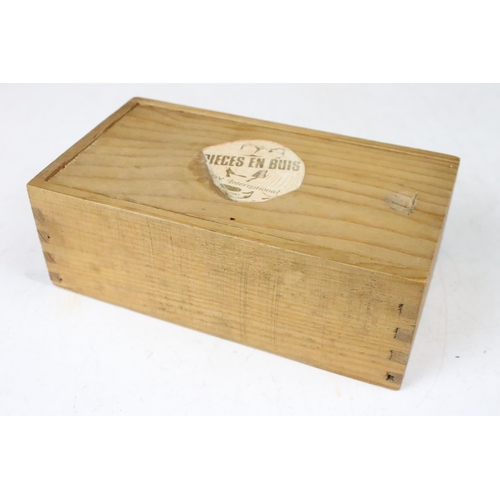 180 - French Lardy International ‘ pieces en buis ‘ wooden chess set in wooden chess box with sliding lid