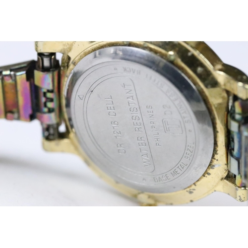 219 - A small collection of three ladies wristwatches to include a Seiko Titanium example.