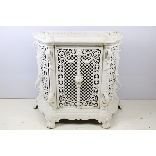 601 - Victorian cast iron white-painted radiator cover, with hinged lid, with pair of central doors, flank... 