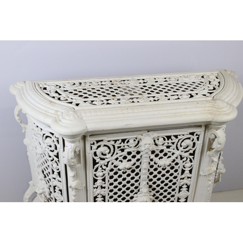 601 - Victorian cast iron white-painted radiator cover, with hinged lid, with pair of central doors, flank... 