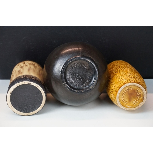 44 - Collection of eighteen studio pottery pieces in varying forms, sizes and finishes