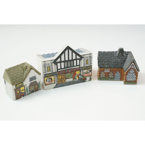 70 - Quantity of Wade Whimsey-on-Why miniature ceramic houses, to include Bloodshot Hall, Picture Palace,... 