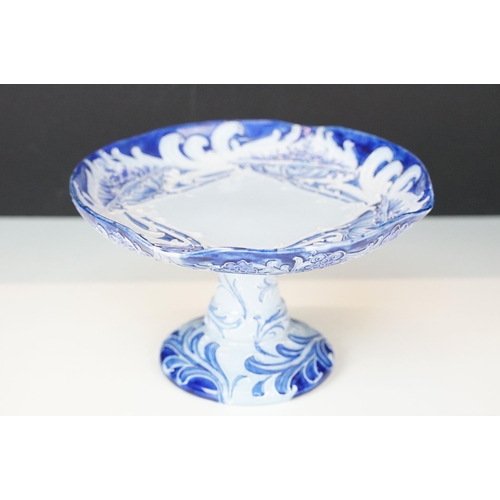 11 - Early William Moorcroft Macintyre Florian Ware 'Poppy' Art Nouveau cake stand in blue and white, H 1... 