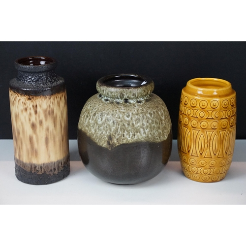 44 - Collection of eighteen studio pottery pieces in varying forms, sizes and finishes