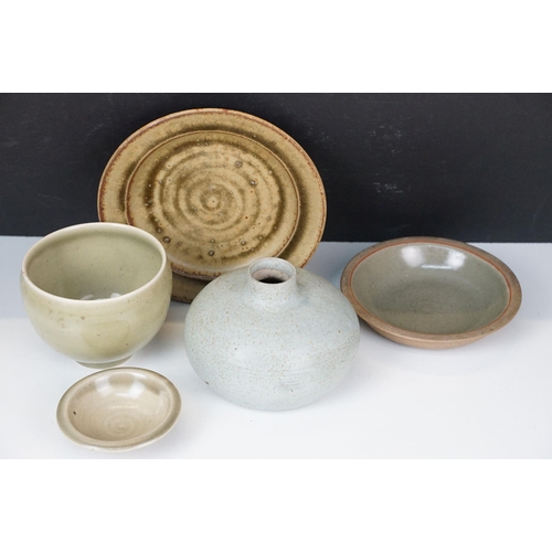 63 - Selection of studio stoneware pottery to include Geoffrey Whiting, Avoncroft and possible Janet Leac... 