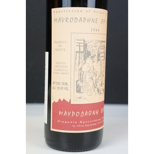 409 - Alcohol - Mavrodaphne of Patras 1944, 750ml, in wooden case, Prime Wines letter states that 'The sto... 