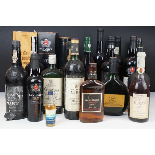 413 - Alcohol - Taylor's Late Bottled vintage port 2004, 75cl boxed, Taylor's Fine Tawny Port, Quinta De T... 